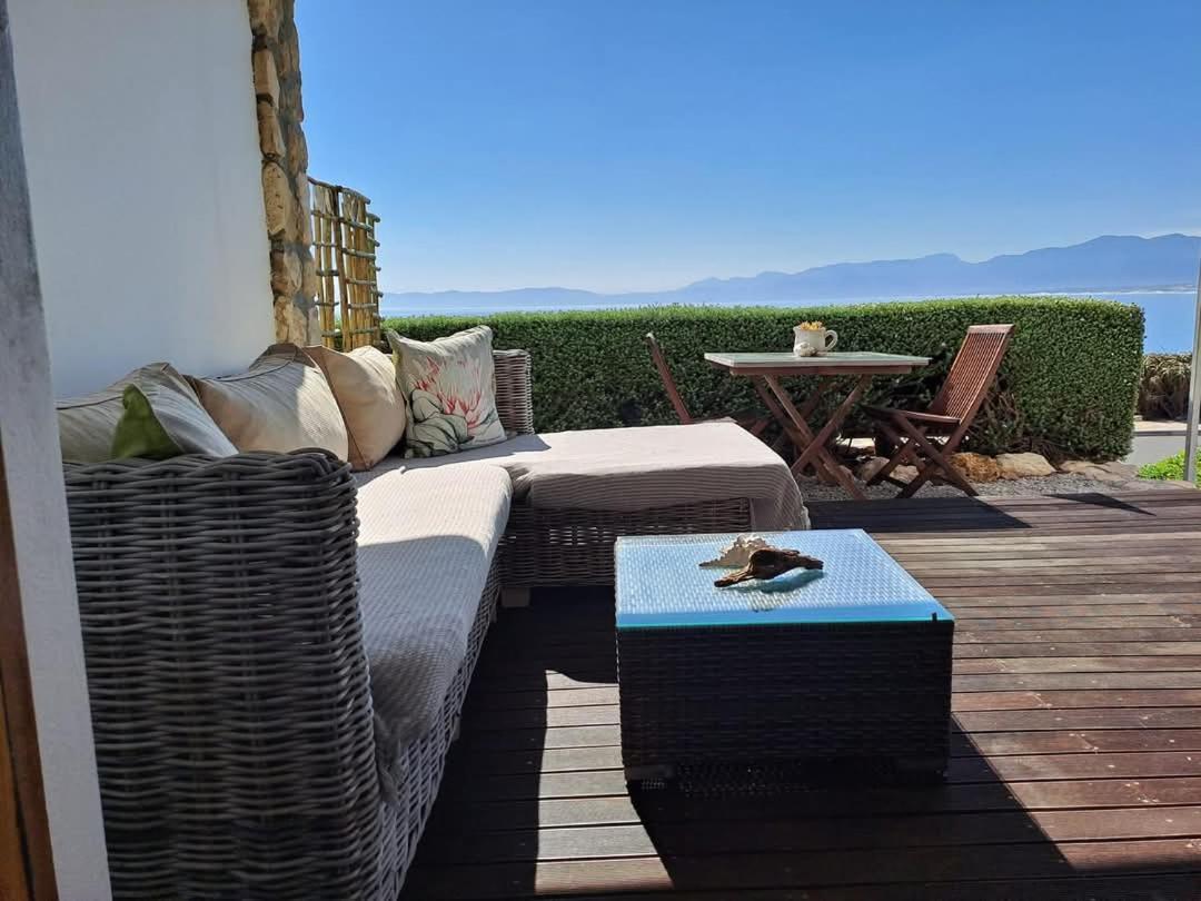 Kleinzee Oceanfront Guesthouse Gansbaai Eksteriør bilde